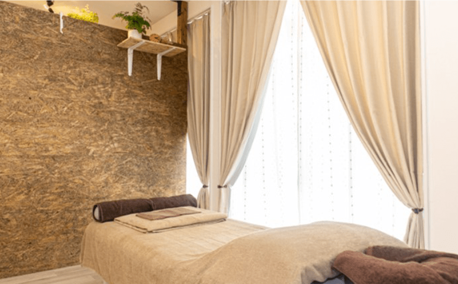 目元の施術イメージ